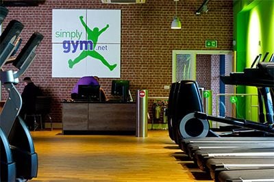 英国Simply Gym健身房采用菲彩国际CIS产品