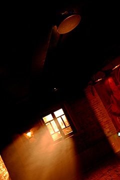 “不眠之夜”在上海上演，采用菲彩国际商用安装系统