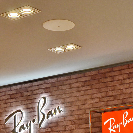 Ray?Ban 宏伊国际广场店——菲彩国际 CIS 商用安装系统的经典应用